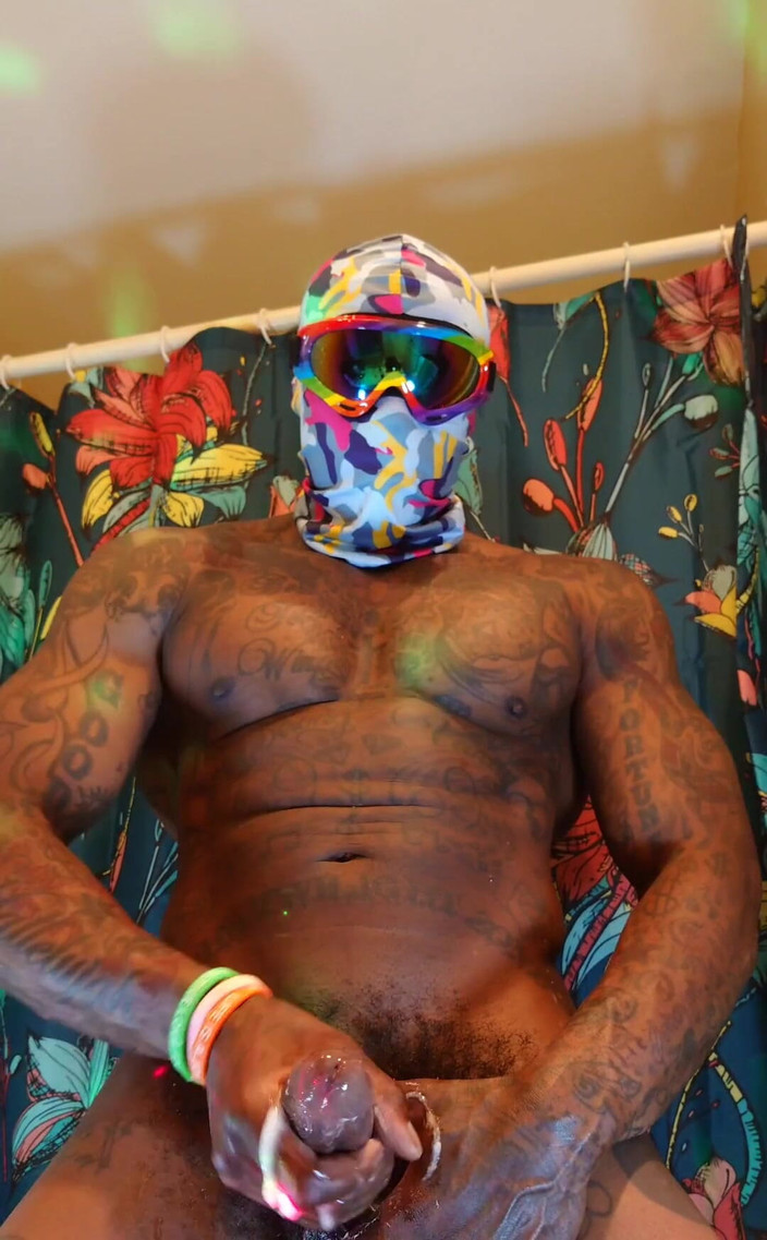 Hallelujah Johnson: Новое порно: Поклонение BBC Hallelujah Johnson (Tales from TheCrypt) высокий темный шоколад мышцы татуирует волосатый большой черный член Hallelujah Джонсон