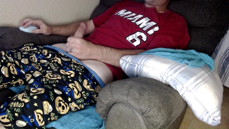 DubeSnackes: Dubesnackes, bersenang-senang dan masturbasi.