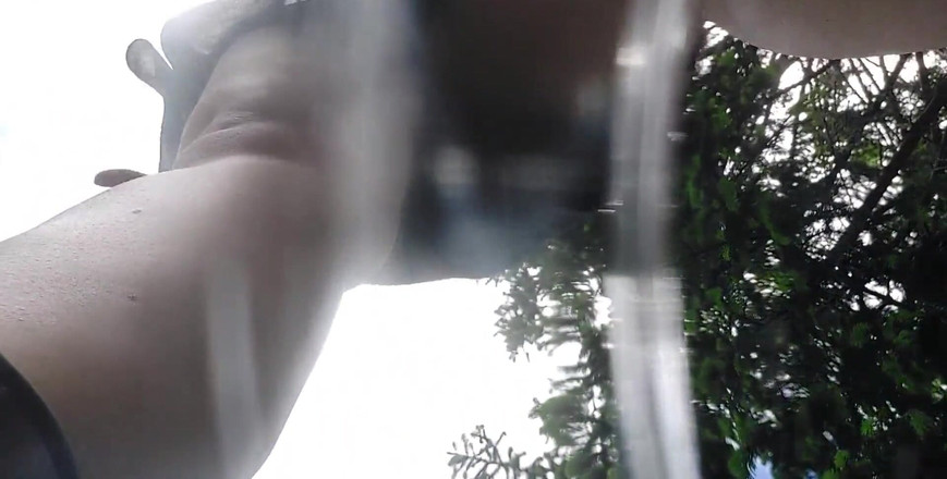 Nicoletta Embassi: 你的继妹在一个公园里尿在你脸上