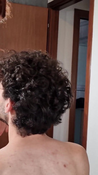 Um casal italiano faz um casting com fucktotum que termina com sexo a três