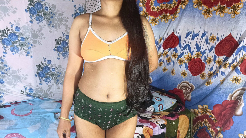 Namita: Desi indisk stor röv knubbig styvsyster hårdporr grov sex i...