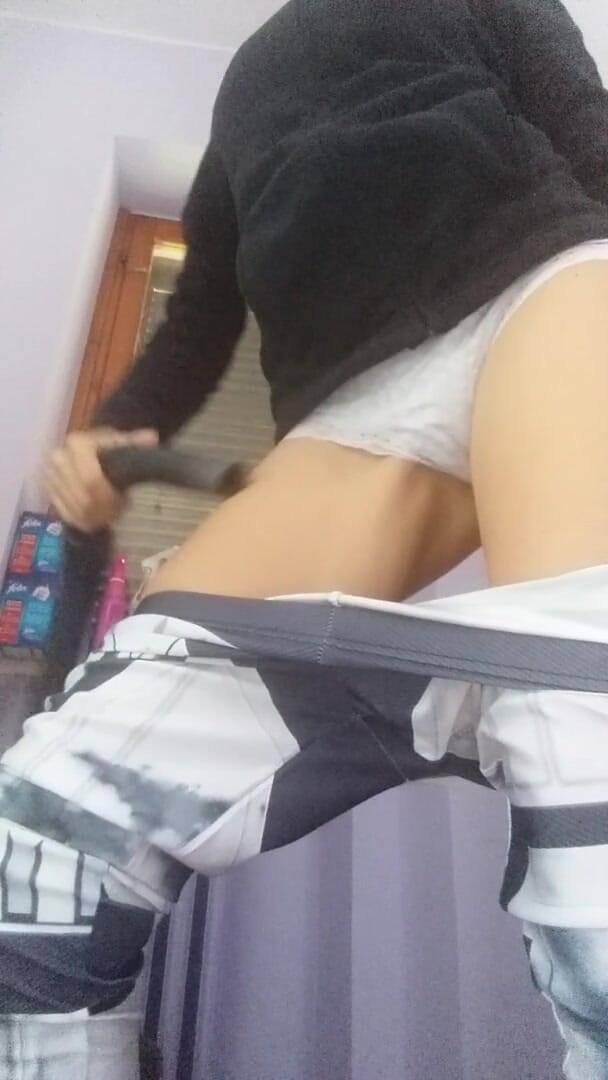 savannahamatoriale: È così sexy l'aspirapolvere!