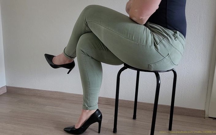 MisS Angel: Jeans sexy de coxa verde e salto alto