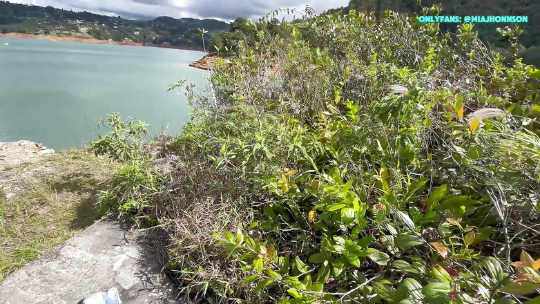 MIAA06: Onu alma karşılığında güzel genç bir kadını gölde sikiyorum