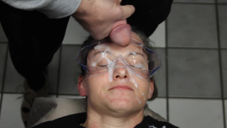 Dirty Dees: Dirty Dees' Last Facials of the Year