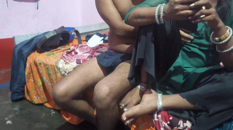 Sobha rani: Bahagian Dua Kawan Baik Berkongkek Dengan Bhabhi Kampung