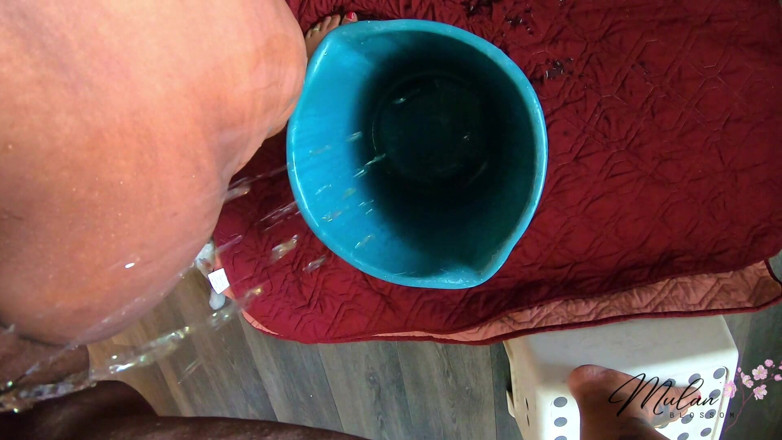 Mulan Blossom: BBW Goddess Pee Bucket