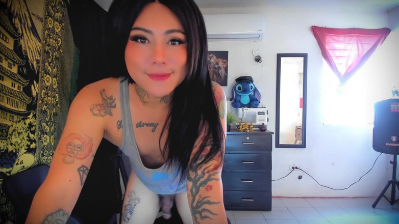 Kimberly Polizzi: Beautiful Asian Girl Live Recording