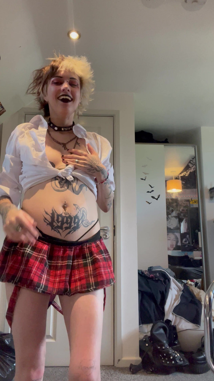 Glitterqueen1999: Crazy Ex GF Gives You a Penectomy for Cheating &amp; Eats...