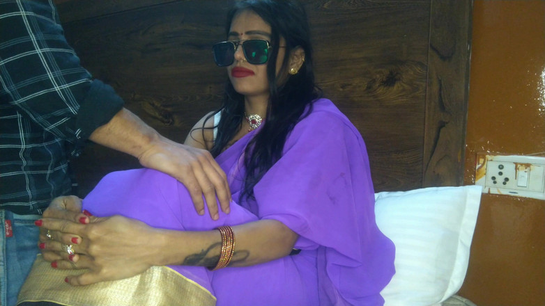 AmanRaza9: Teta dělala make-up, pod podtextem chůze, bylo v místnosti spousta žlutých...