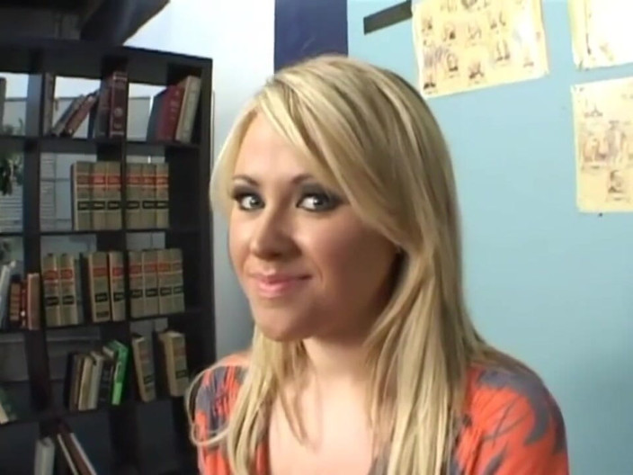 American Idol X: Sexy american slut suck and fuck a huge big cock