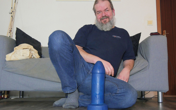 Qualzucht: Gioco con il dildo rilassante il mio giorno libero