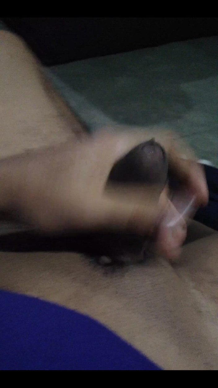 AlexAlejandro13: 내 자지에 아무도 없을 때 내 집에서 놀고 싶어