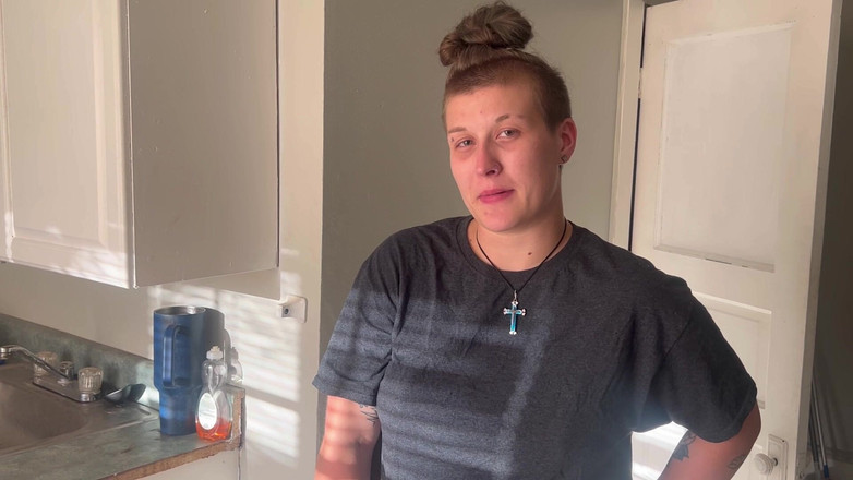 Thekookiejar: Tomboy rela nggak punya uang untuk bayar pizzanya