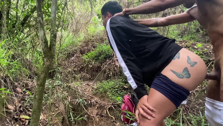 vergar4_daviid: 내 친구를 산 한가운데서 격렬하게 따먹어