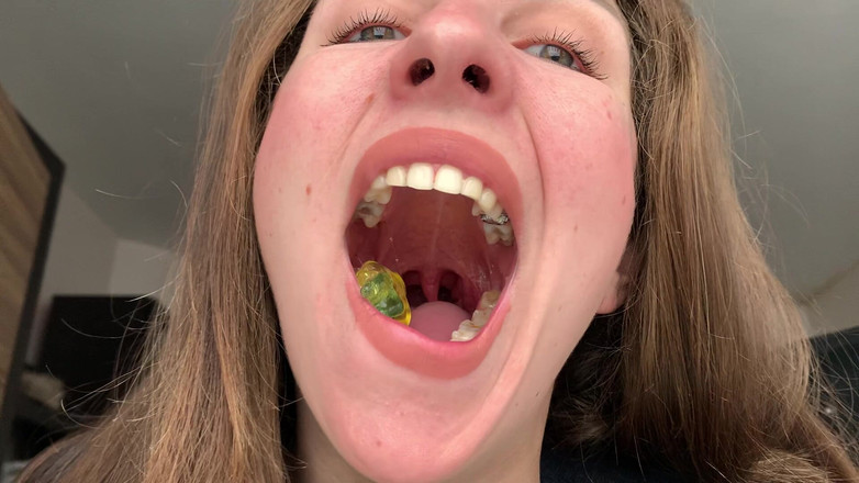 Hottie goddess: Chewing Gummy Bears