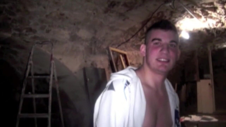 Crunch Boy: Straight fuck Matt Kenedy in underground, in Paris