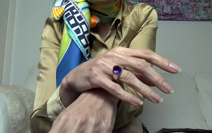 Lady Victoria Valente: Mani di preparazione per il nostro primo incontro