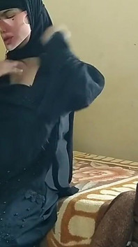 Muslimská bhabhi chce tvrdý sex