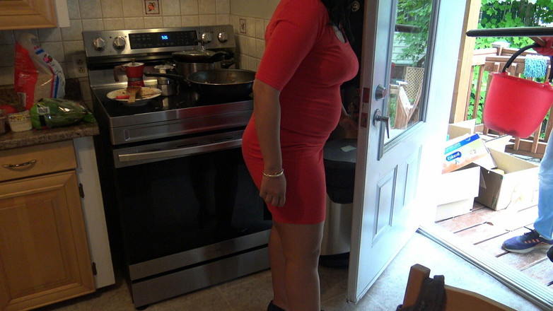 Souzan Halabi: Podvádějící manželka dostane od instalatéra, zatímco manžel je v práci