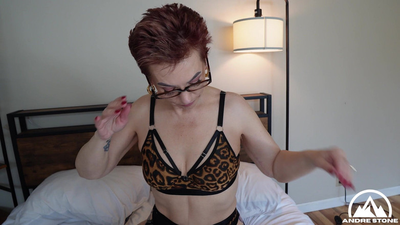 Andre Stone: Roșcată sexy Gilf Tutor Ruby Lynne te distrage de la...