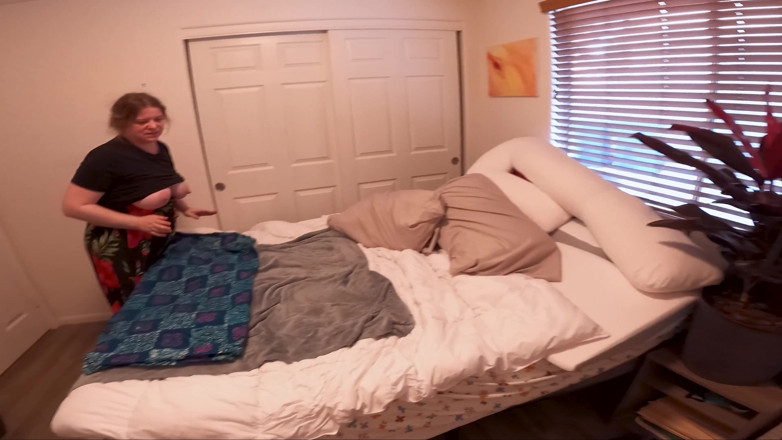 Erin Electra: Stepmom Used Before Girlfriend Shows up