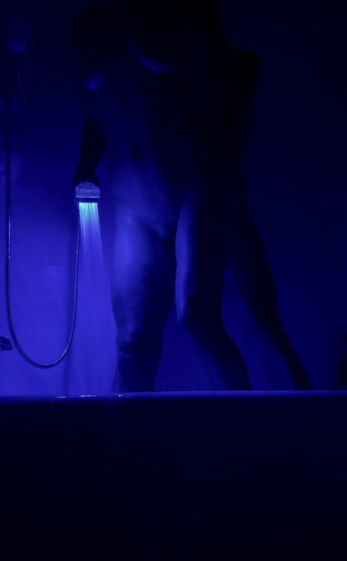 VibeWithMommy: Dieser duschkopf hat duschsex tatsächlich wert, es zu versuchen! Ich...