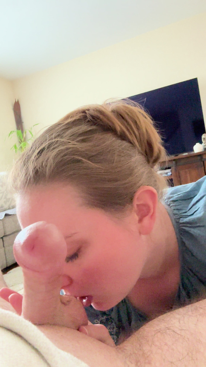 BeautfiulBJ25: Slow and Sexy Blowjob From Wife