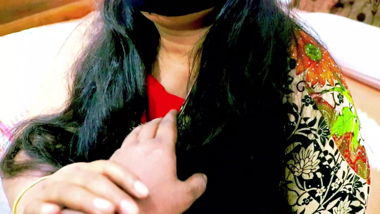 Morjenabb: Güzel Hintli üvey erkek kardeş ve aldatan üvey kız kardeş seks, gerçek 18+...