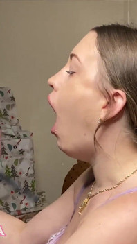 Late Night Blowjob Facial