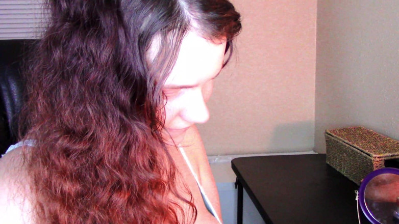 Scarlet Vixen: Hiccup mentre mi faccio il trucco