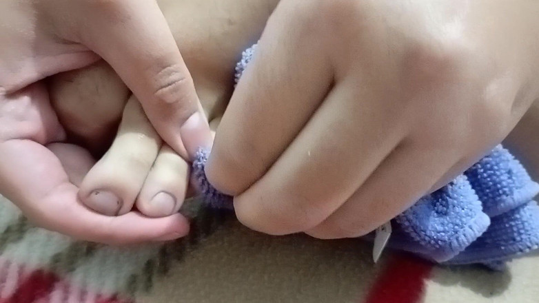 Ramagruesa69: Mollige latina kümmert sich um ihre nägel