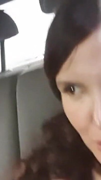 Je m’amuse dans un taxi... Sans que le chauffeur le sache