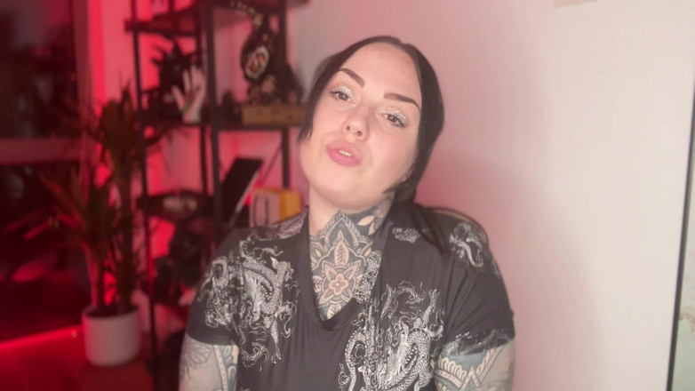 Miss Valentina: トイレ奴隷制に値しない