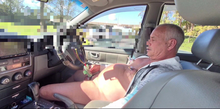 yogiyumyum: In the Car