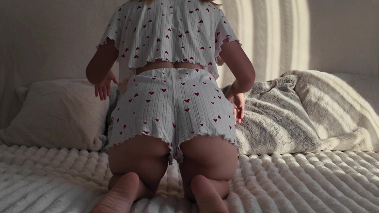 xKeryB: Female Masturbation in Close up with Two Fingers Until Orgasm!