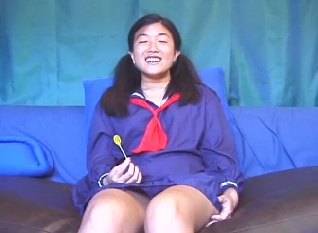 IntAsian: Hot asian teen does her first casting