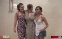 Pissing HD: Cycata ruda Bella wkurzona przez swoje dwie dziewczyny