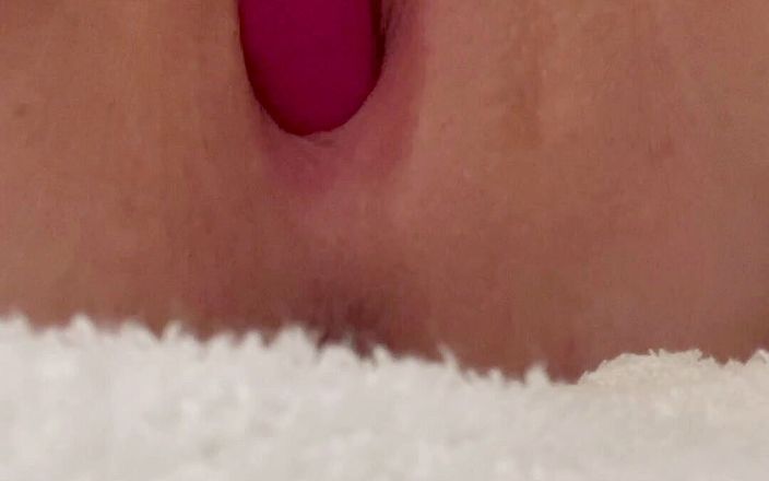 Pink pussy playground: Bathroom Play with Vibrator to Orgasm