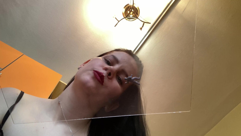 Anna Sky: Super obryně Anna je s tebou znovu 4K