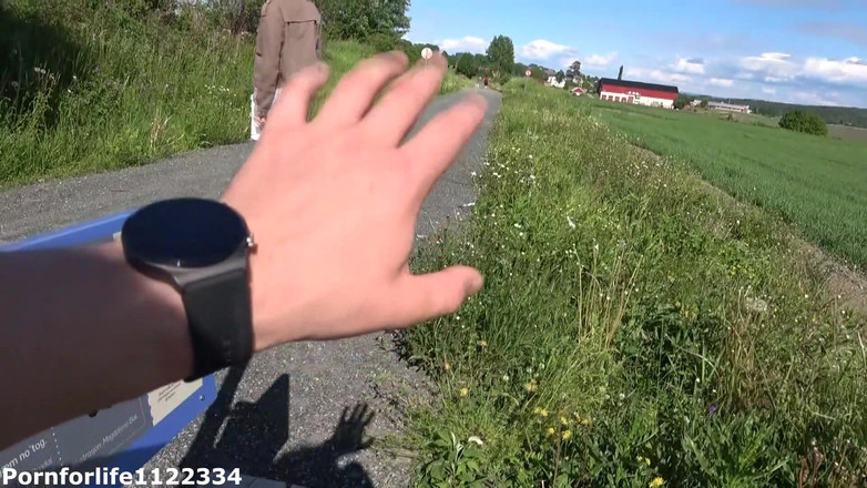 Pornforlife1122334: Ледь не спіймали під час пестощів пальцями наївної кремово-пизди школярки на громадській лавці в парку