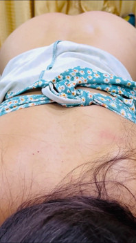 Per favore scopami bhaiya! La sorellastra indiana si fa leccare la figa e ottiene l'orgasmo dal fratellastro che vuole perdere la sua varginità in hindi