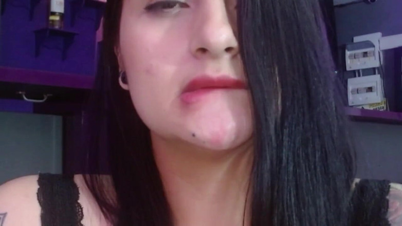 Tamara Russo: Bibir merah