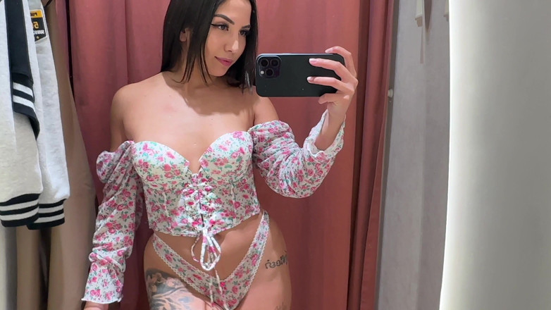 Itsxlilix: Try on Haul in a Public Fitting Room but I...