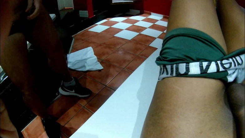 Minhaesposaparaoutro: Prawdziwa domowa para Bisex, ssanie czarnego chłopca z miłością i...