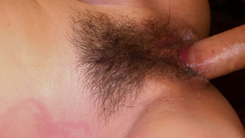 Asian threesomes: Troia giapponese gangbang e sborrata dentro