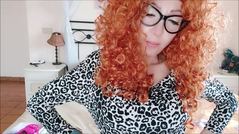 savannahamatoriale: Mẹ kế phát hiện ra hộp bí mật của bạn