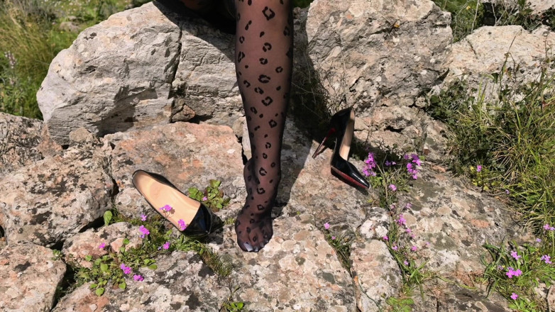 Goddess Lena: Panty's En Louboutins Die Plagen
