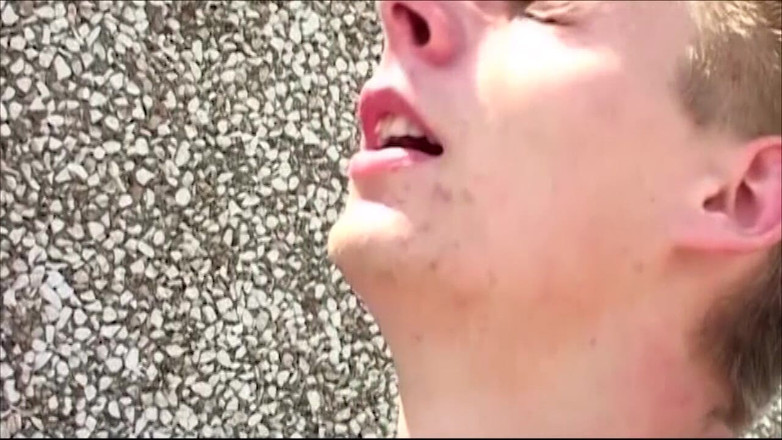 Just x gays: 위험한 옥상에서 야생 섹스하는 아마추어 남자 2 명 - 사정 하늘 높은 액션