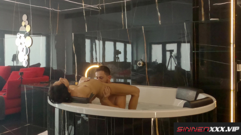 Sinners World: "mutter i min fitta Papi" - Intensivt romantiskt sex med het...